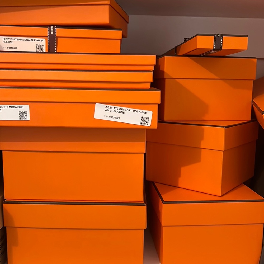 Hermes orange box